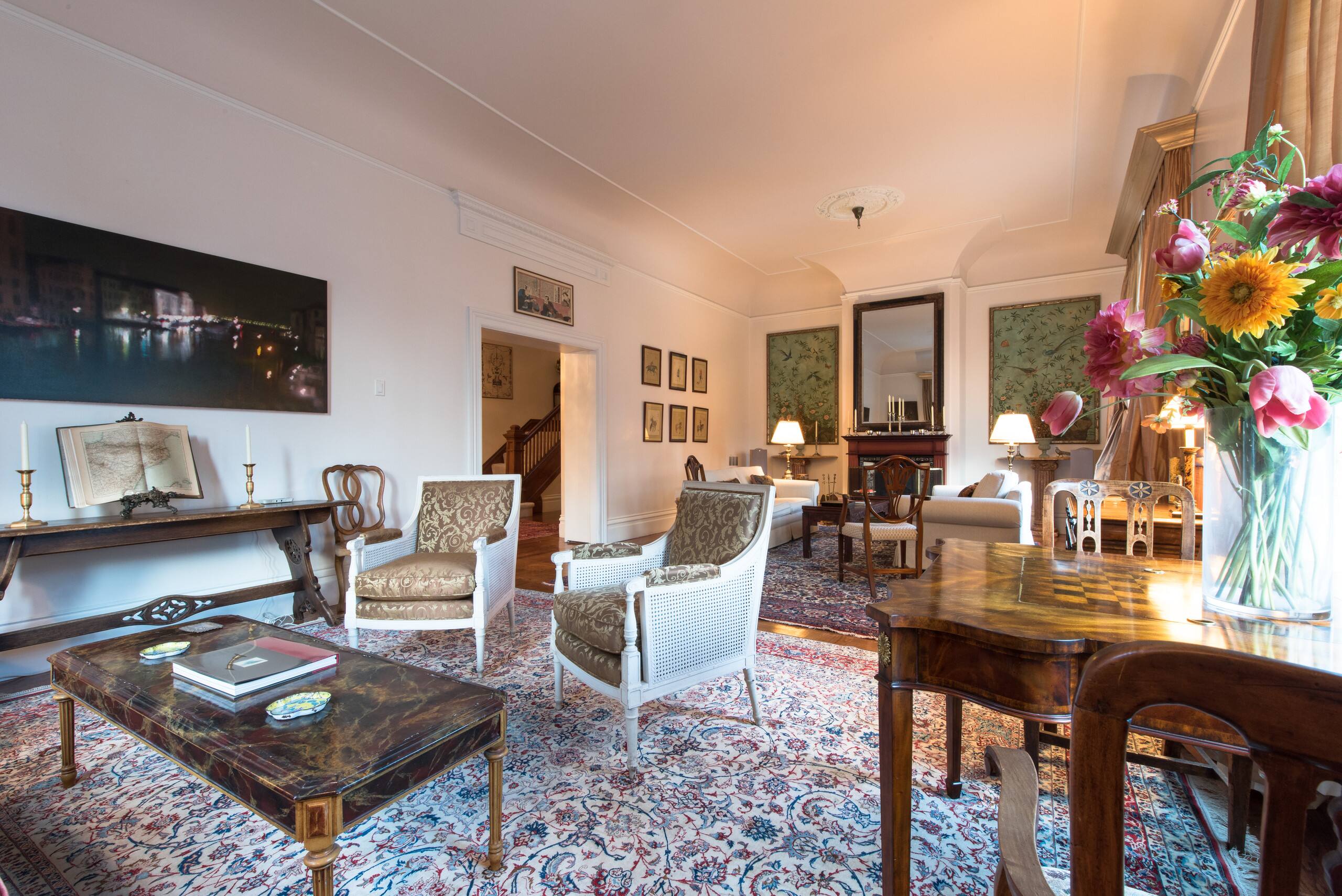 Home in San Francisco · ★4.96 · 6 bedrooms · 8 beds · 4.5 baths - Image 3