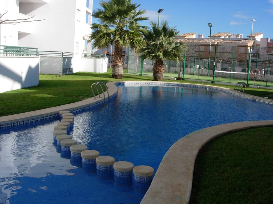 PISCINE COMMUNE POUR LA RESIDENCE