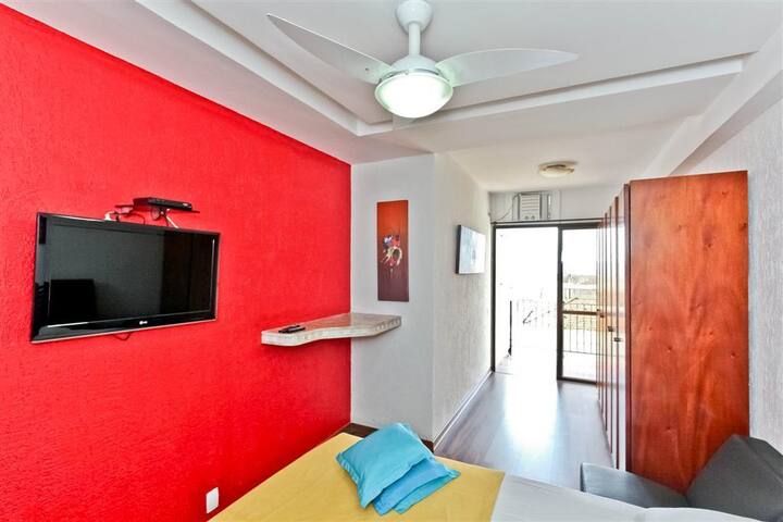 Penthouse Sugarloaf #200C gallery image 5