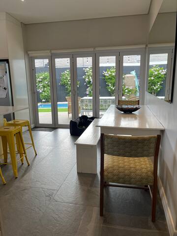 4 Bedroom family home, great location. gallery image 5