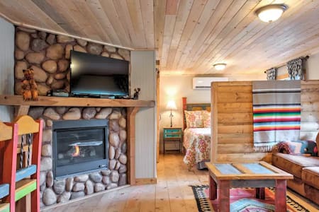 Knotty Pine Ridge View Cabin
Midtown Ruidoso