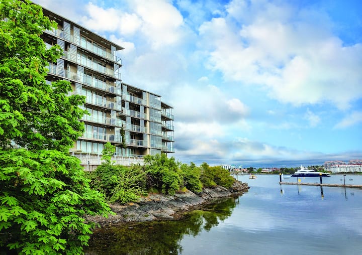 *Victoria, Canada, 2 Bedroom Penthouse Ldl #1 - Victoria