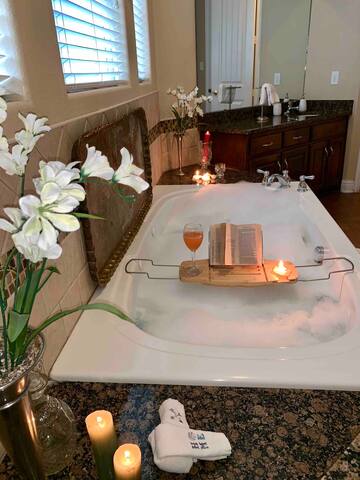 < XL Dallas Group Home, Grand Patio w/HotTub> gallery image 4