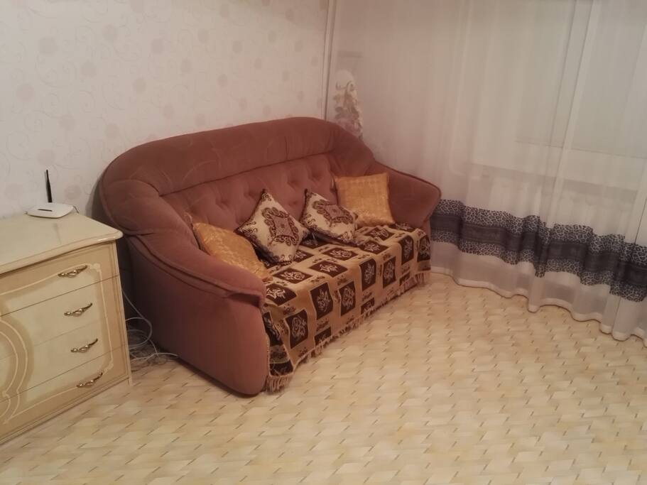 Двухспальный диван