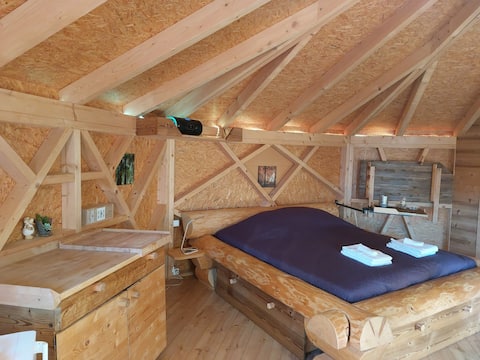 Einzigartige Holz-Hütte