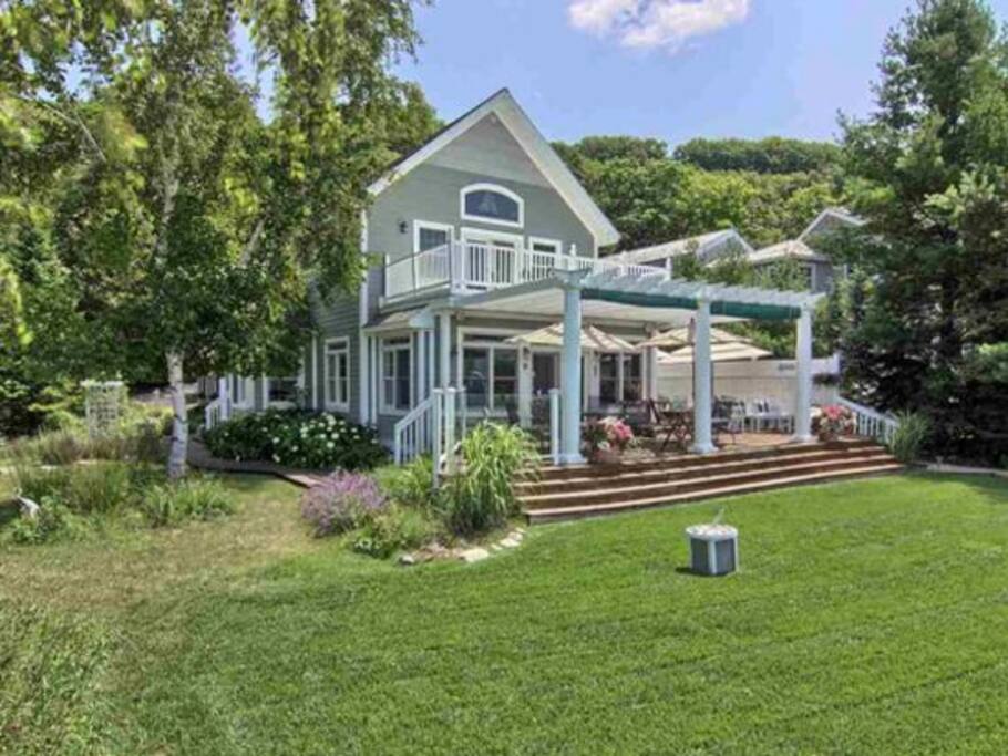 Gorgeous Lake Michigan home