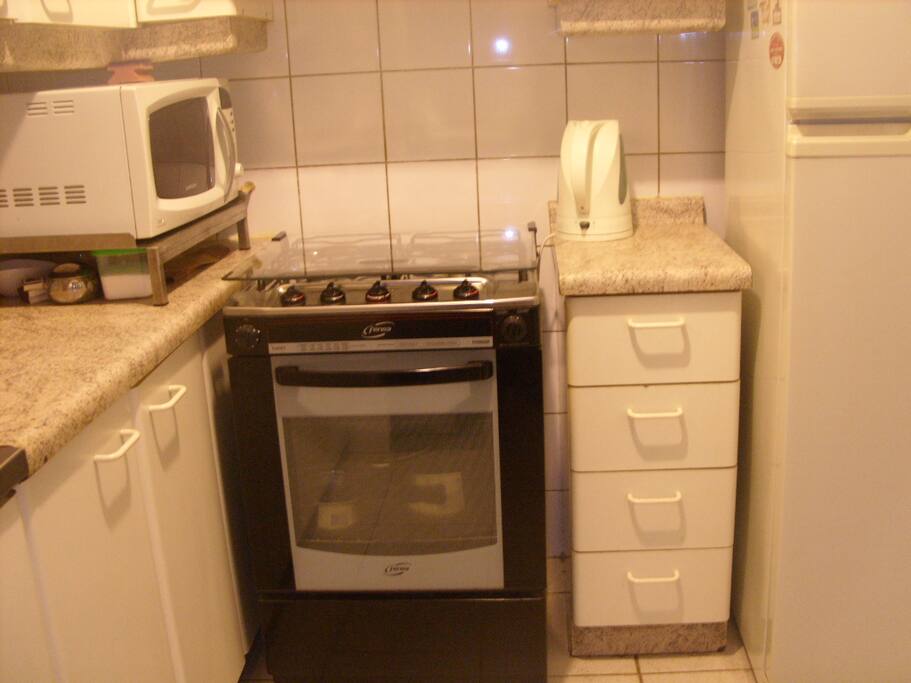 Uso de cocina
Uso refrigerador
Uso utensilios básicos para comer y cocinar
Uso plancha, entre otros.