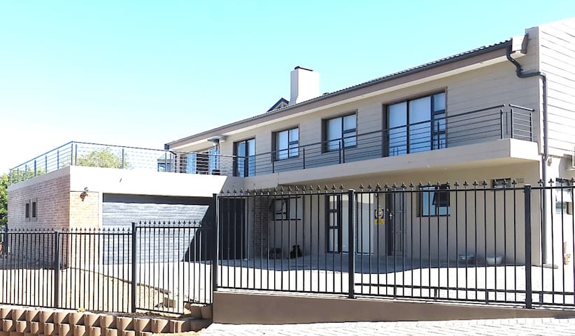 Sunset Delight with Solar gallery image 2