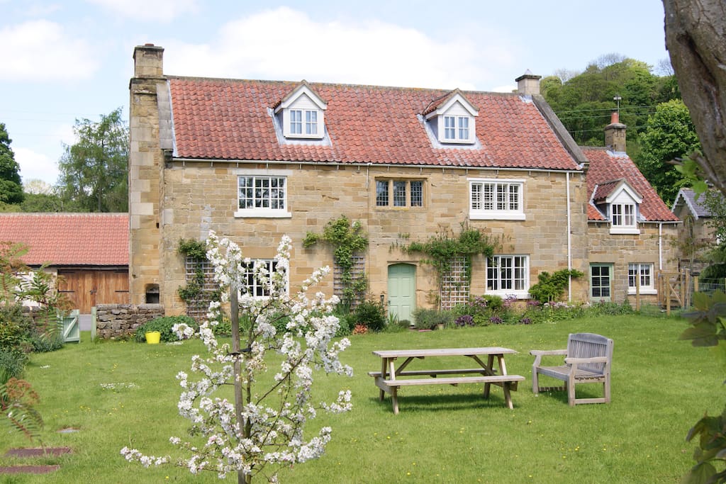 Merry Hall your hosts residence
Grade 2 listed