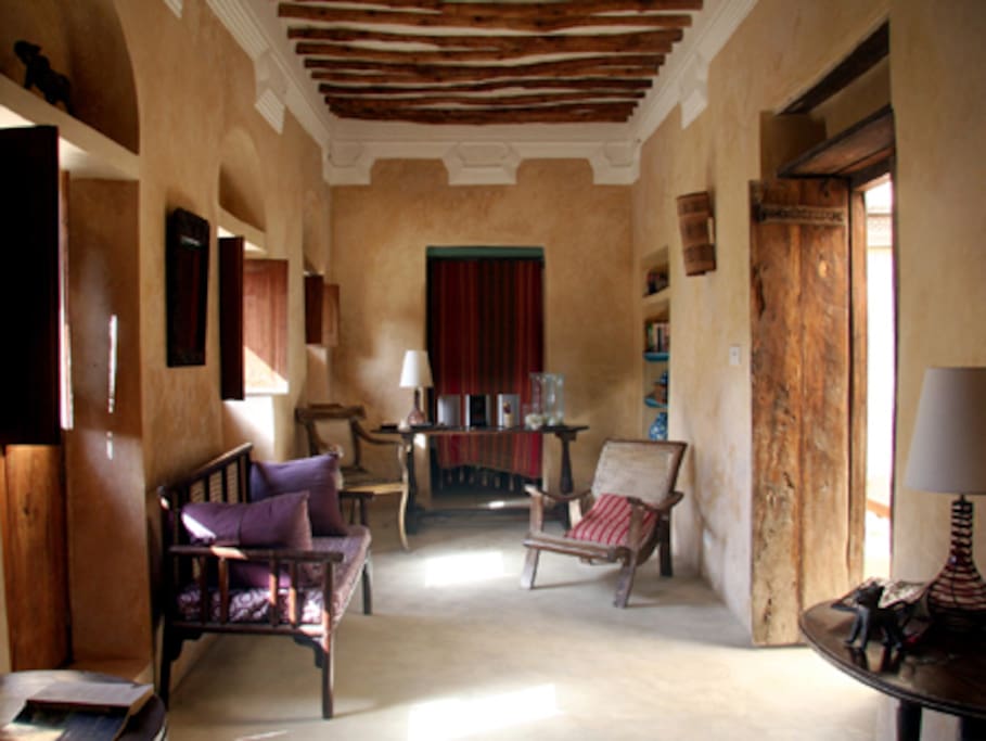 Ttunu House lounge area on first floor