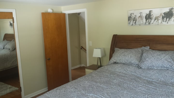 Schlafzimmer Nr.1 (Queensize-Bett)