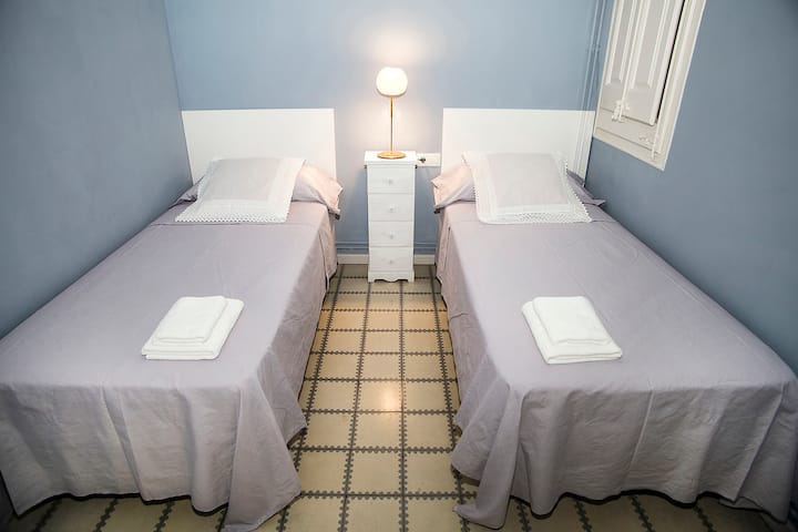 Bilik Twin (Katil Bujang) 