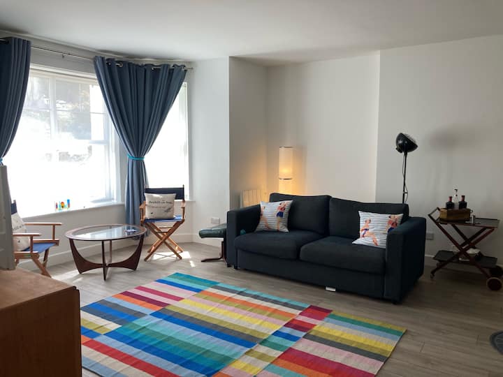Fantastic 1 Bed Apartment By The Sea - Bexhill