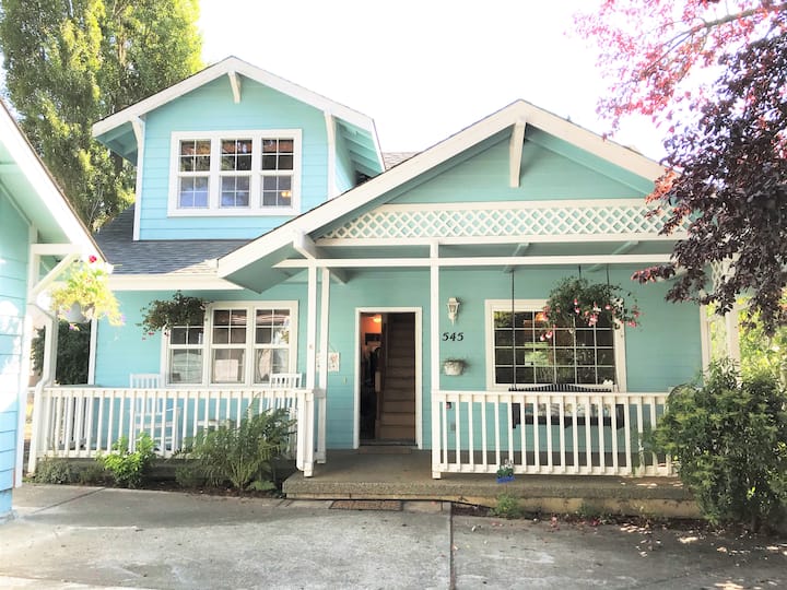 Wendessas Dream House Minutes from Ocean Houses for Rent in Brookings, Oregon, United States