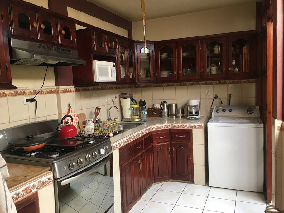 Kitchen / Küche / Cosina