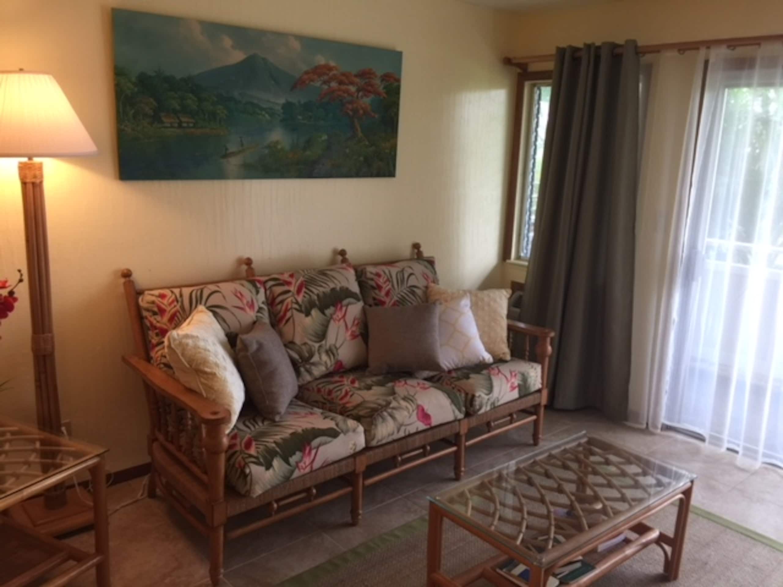 Tropical Condo Central Location-Makai facing lanai - Photo 5