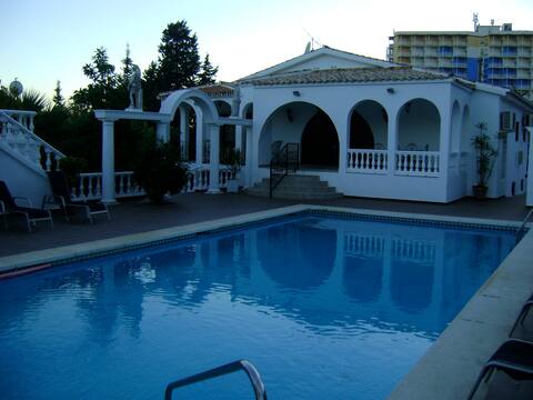 "La Rotonda" Villa, private heated pool, WiFi