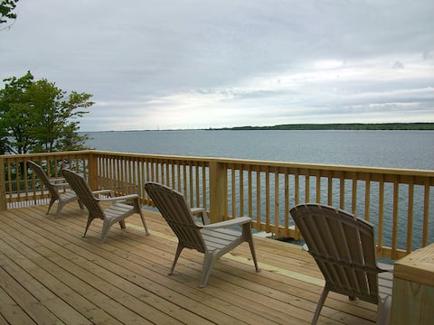 St. Lawrence River retreat cottage (#12)