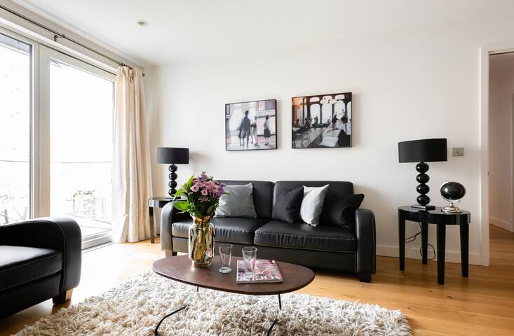 Modern Family Flat close to Victoria Station gallery image 4