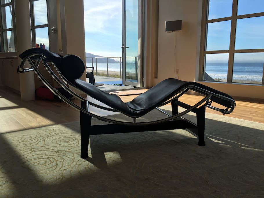 Reading chair