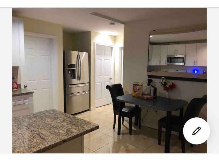 Cheerful Studio In A Basement Near Langara - Vancouver