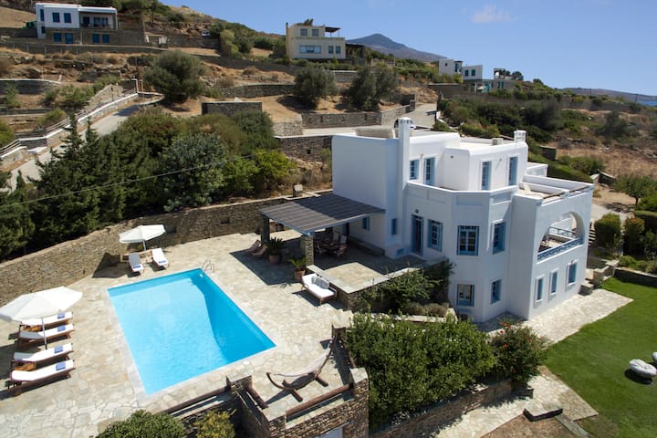 Superior seafront retreat with private pool