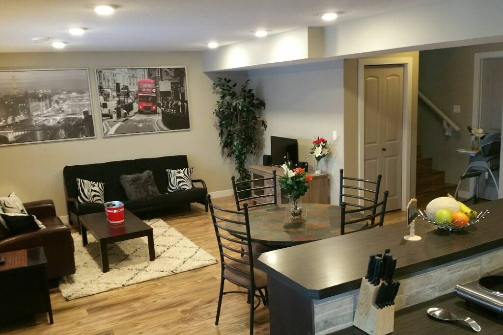 Living Room & Futon