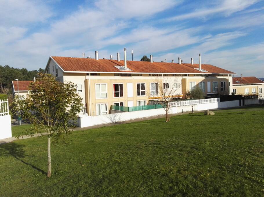 Zona ajardinada.