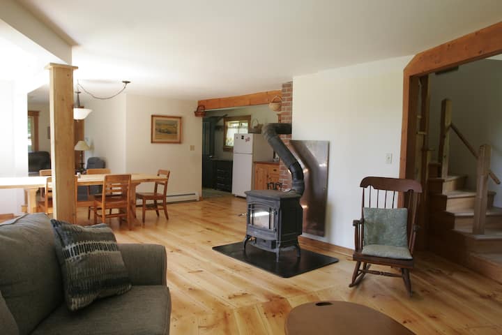 Organic Farm Hideaway Home And Pond - Vermont