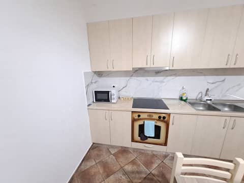 Top performing Airbnb: Very nice apartment near the city center in Lagjja 3