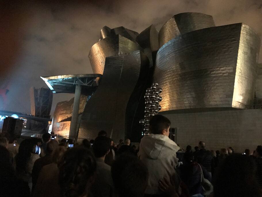 El museo Guggenheim, emblema de Bilbao y una maravilla internacional
