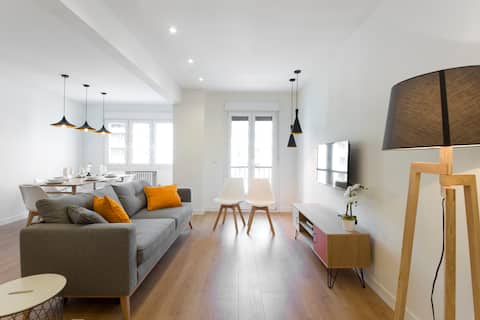 New apartment & free parking, 10 min downtown