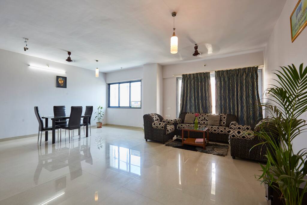 Spacious living room