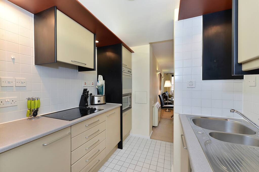 Fully fitted kitchen with intergrated, Fridge Freezer, washer / Dryer, Dish Washer, Microwave .