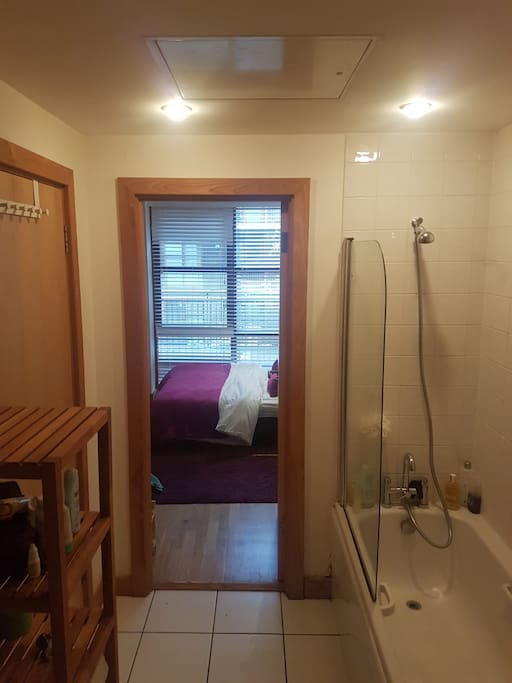 En Suite looking out to the bedroom