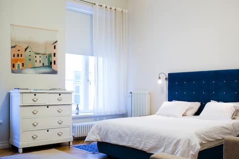 Friendly & homey Old Town studio