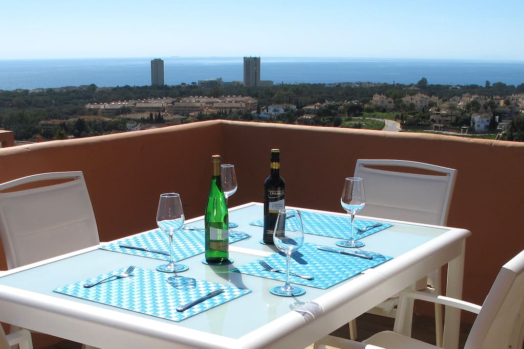 Dine in style with a beautiful panoramic vista