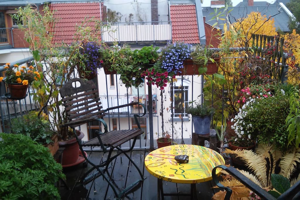 Terrasse nach Osten / Terrace eastside