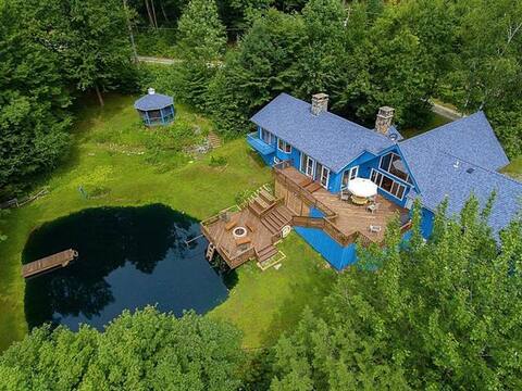 The Blue Mountain Lodge, 6 bedroom, 4 bathrooms...