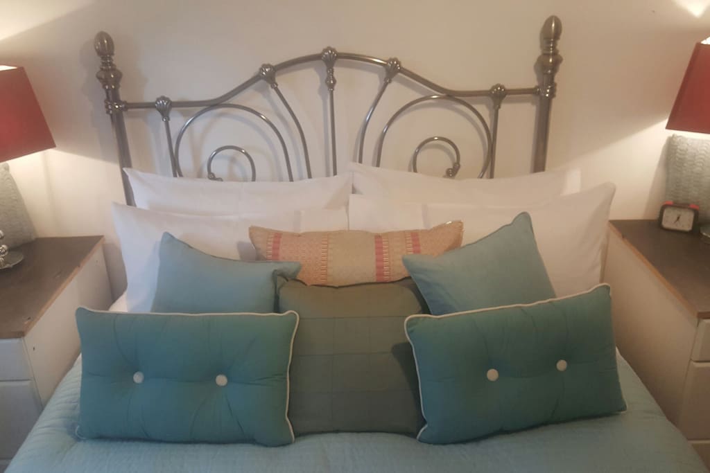 The cozy & comfortable bed with quality bed linen