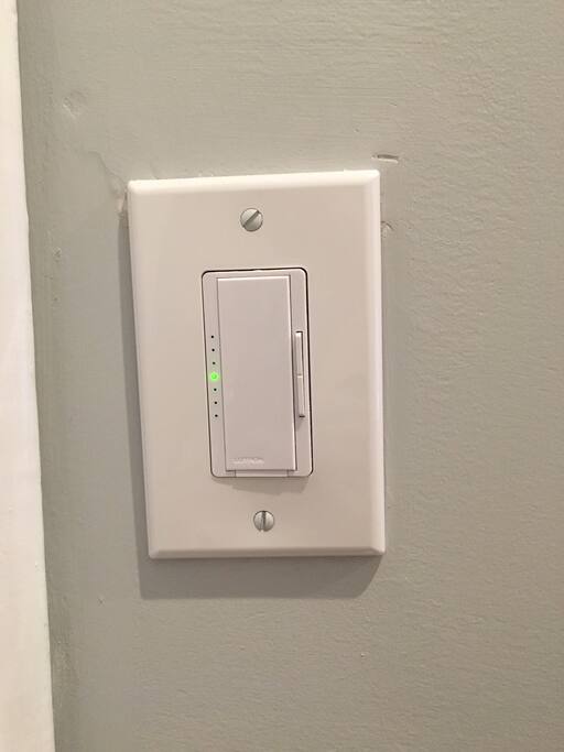 A 7-setting dimmer switch allows you to create an atmosphere of comfort completely catered to your needs.