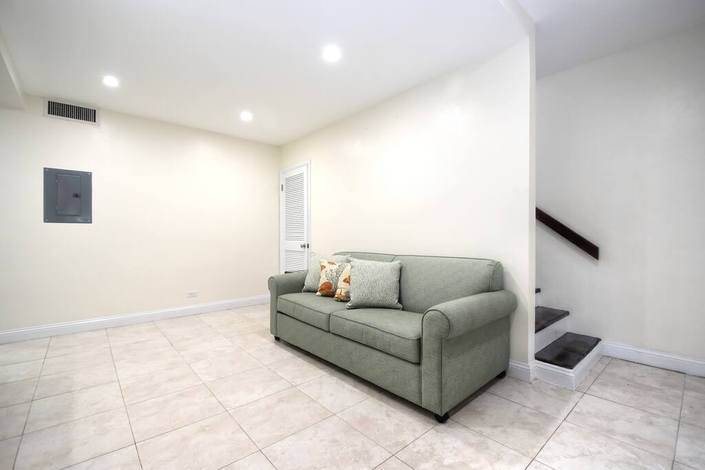 Pullout couch