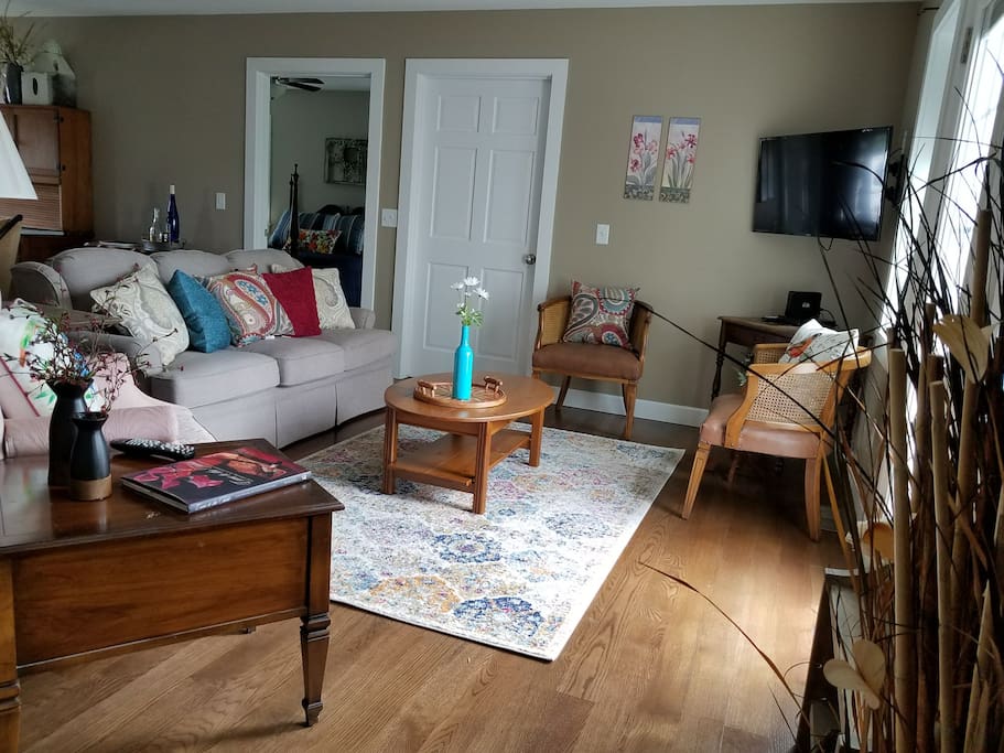 Living area with cable TV