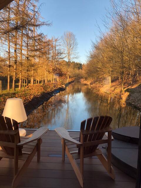 Domaine les ÉtangsduFrancbois - cabin op het water