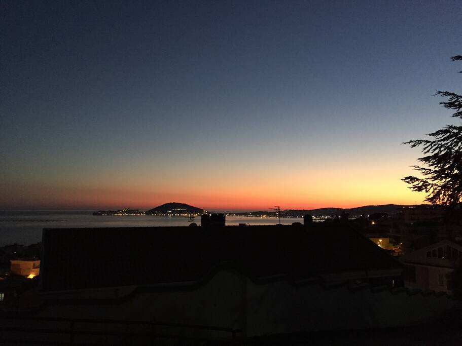 Spettacolari colori del tramonto del nostro magnifico panorama