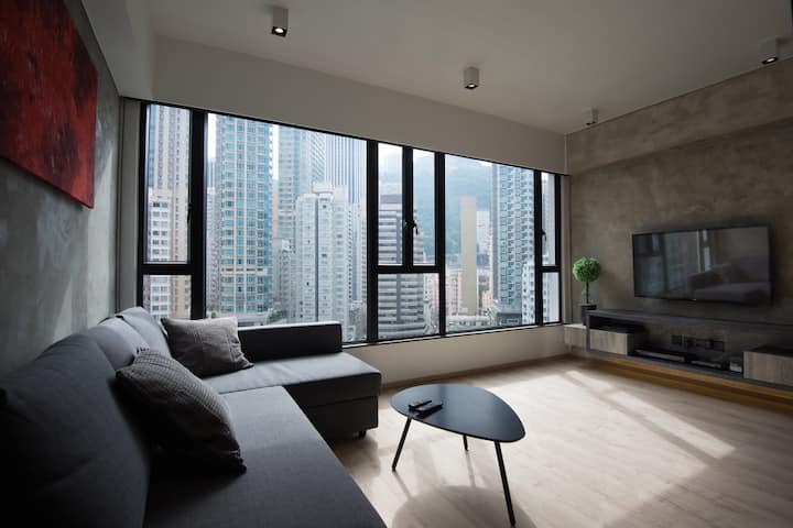 Interior Award winning Apt by MTR!! City Centre!!
