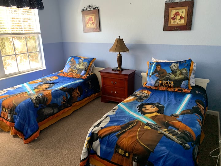 Kids Room 1 - Twin Beds (Upstairs with Common Bathroom)