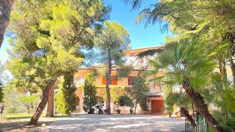 Villa Mazza - pool and tennis court