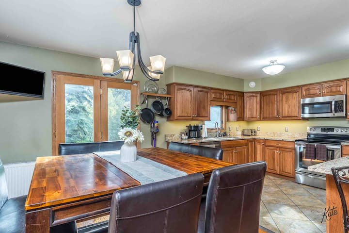 4 Bedroom Close To Downtown - Alaska