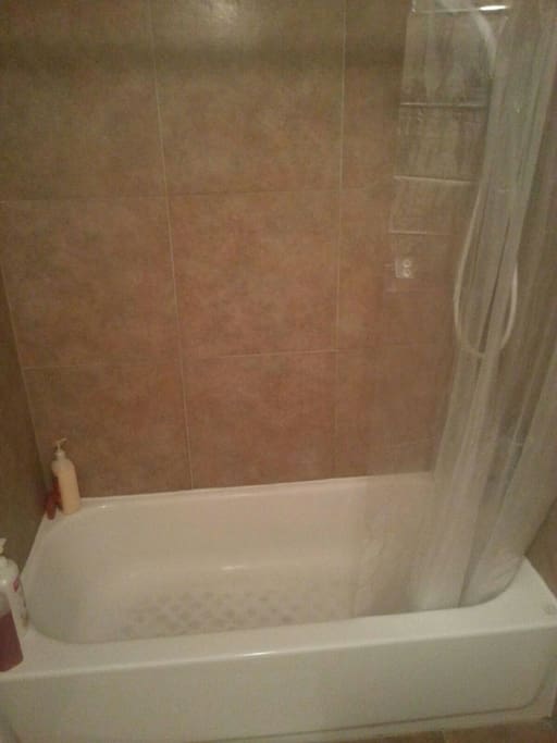 hotwater shower with free shampoo, body wash,conditioner